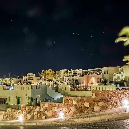 Azzurra Sahl Hasheesh