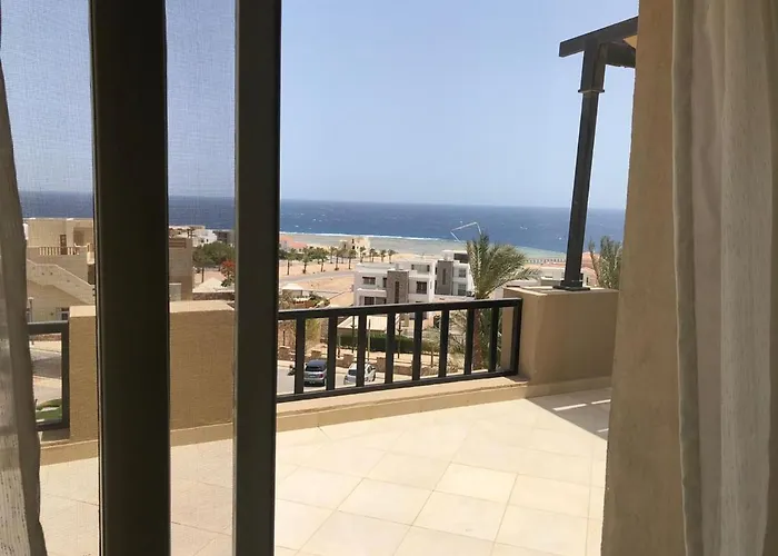 تايم سويتس أزورا سهل حشيش فندق